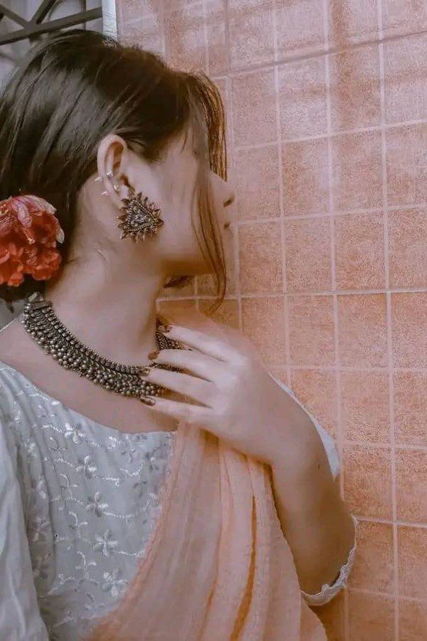 alone sad dp for girl