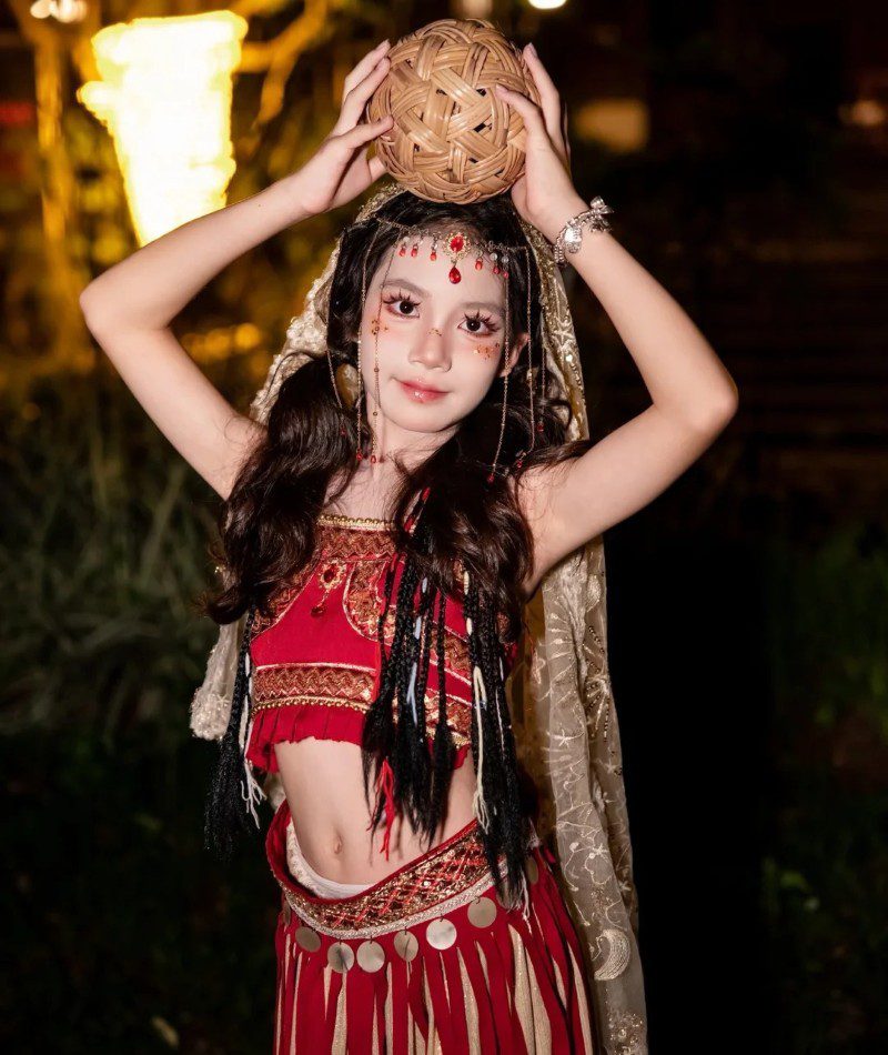 beautiful pic of girl for dp