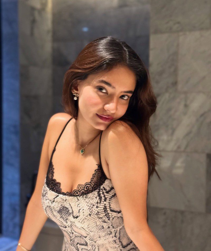 best attitude dp for girls 34