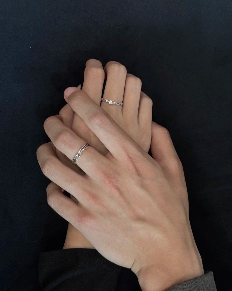 couple hand pic real 18