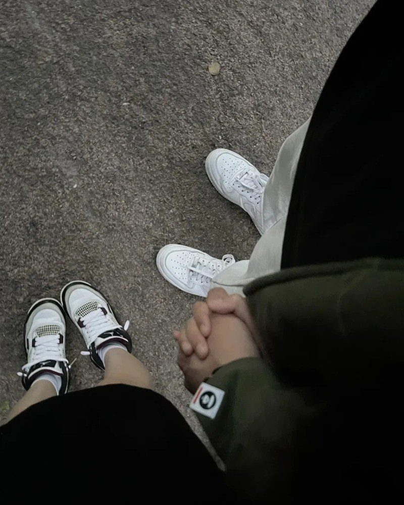 couple hand pic real 34
