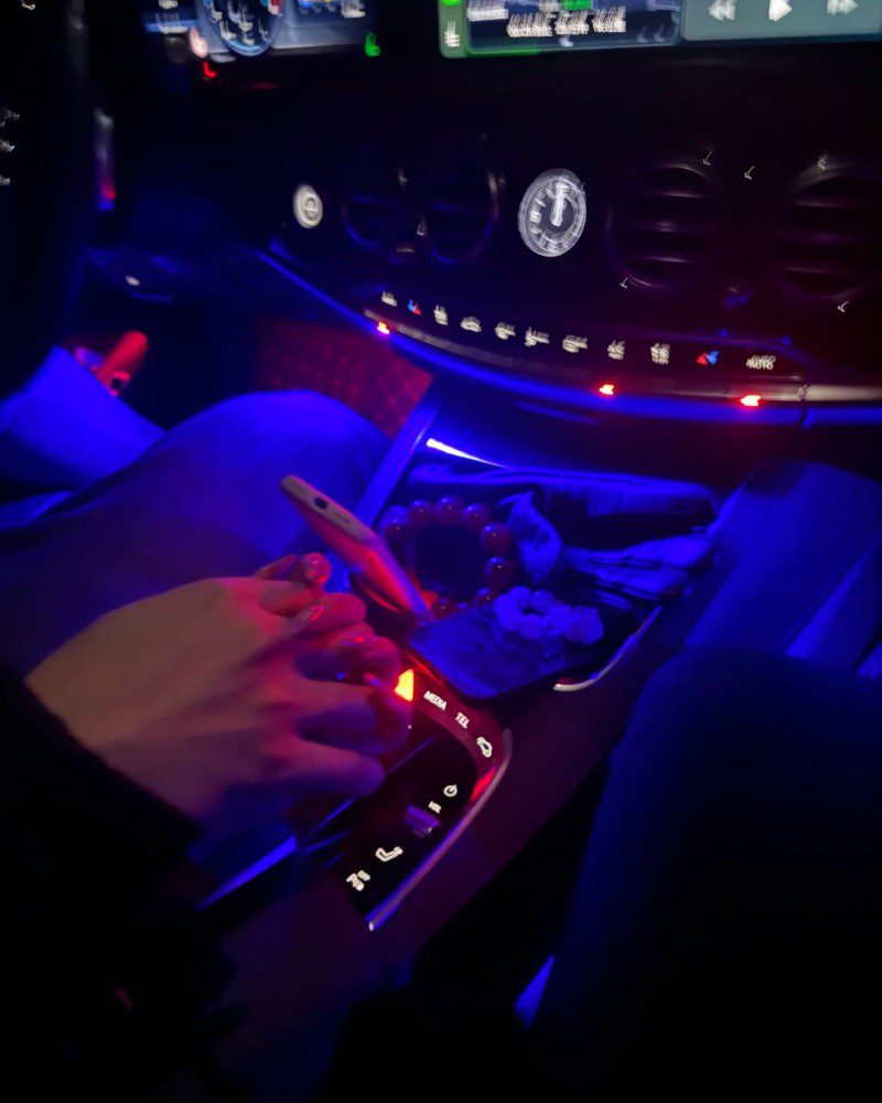 couple hand pic real 7