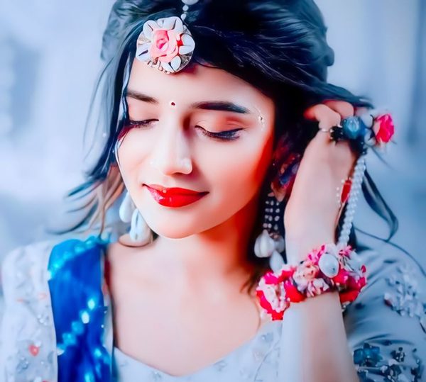 cute girl pic for whatsapp dp
