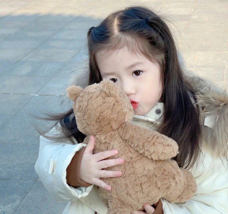 cute girl with teddy bear profile pic 17