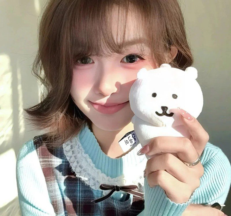 cute girl with teddy bear profile pic 33