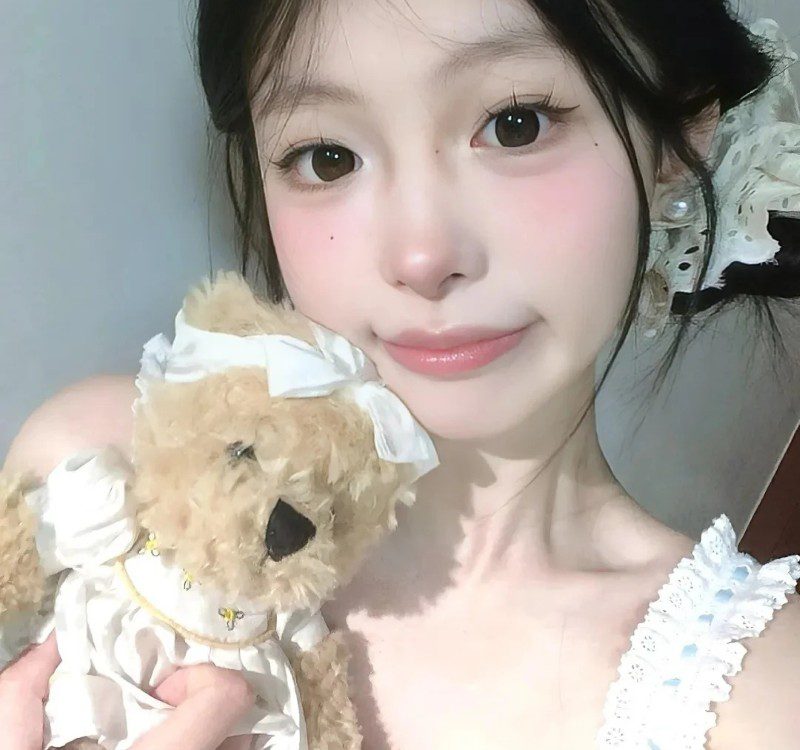 cute girl with teddy bear profile pic 34