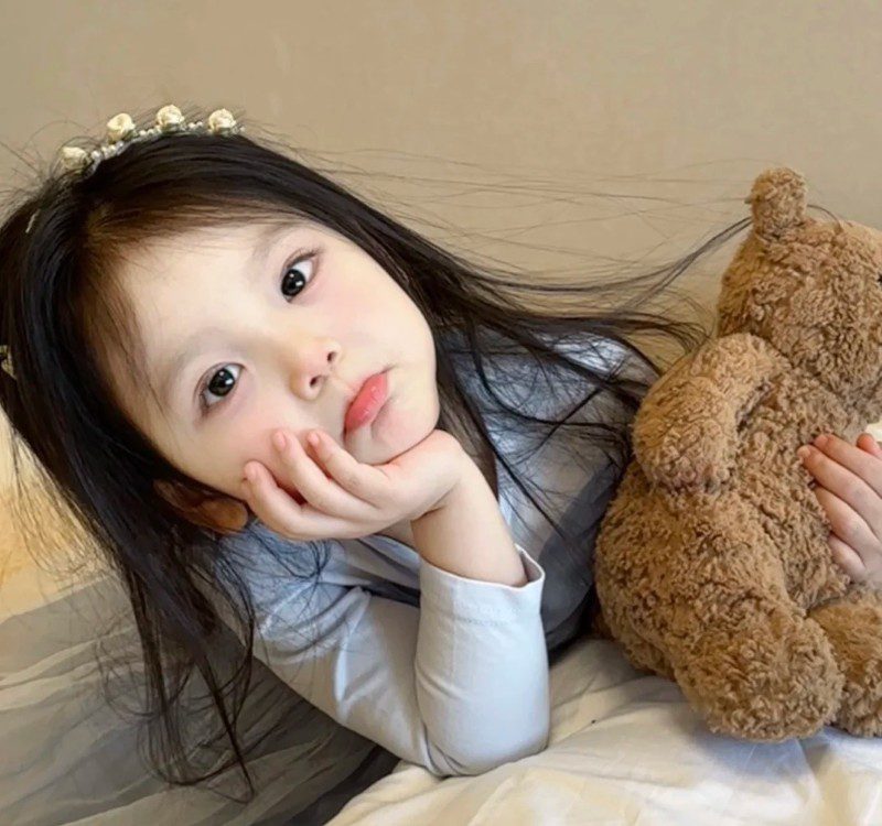 cute girl with teddy bear profile pic 7
