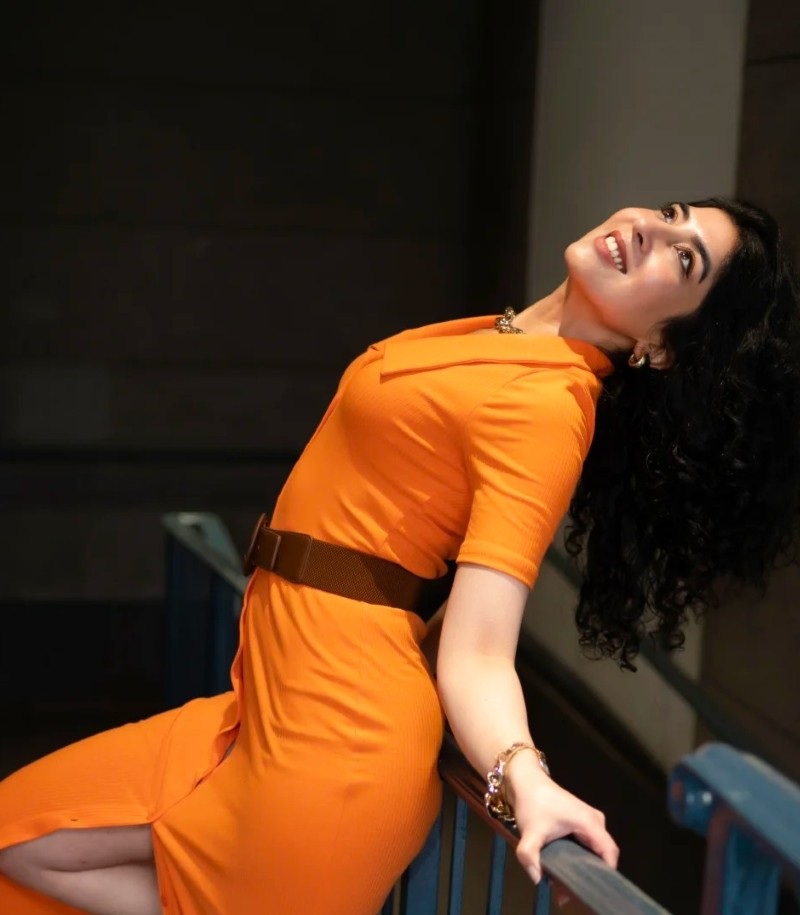 dp happy girl