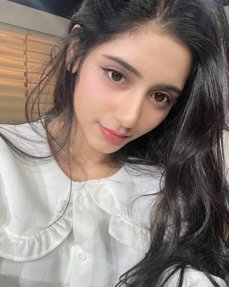 hot girl images dp