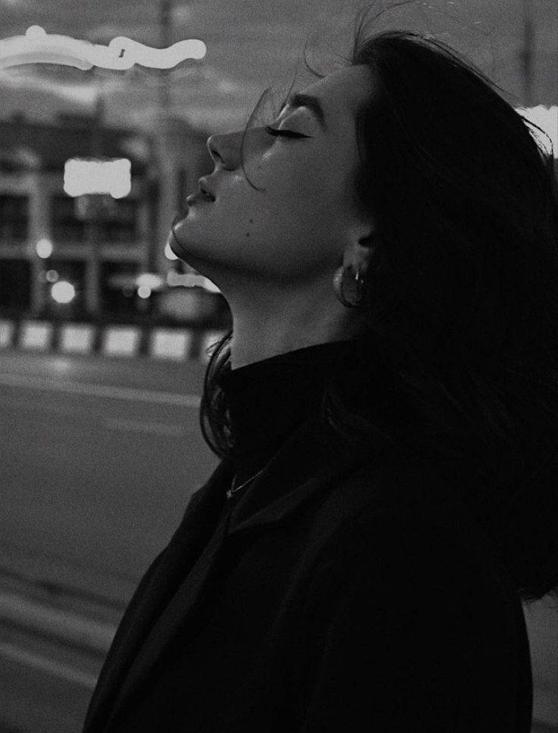 sad dp of girl