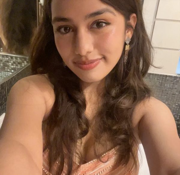 sexy girl dp 23