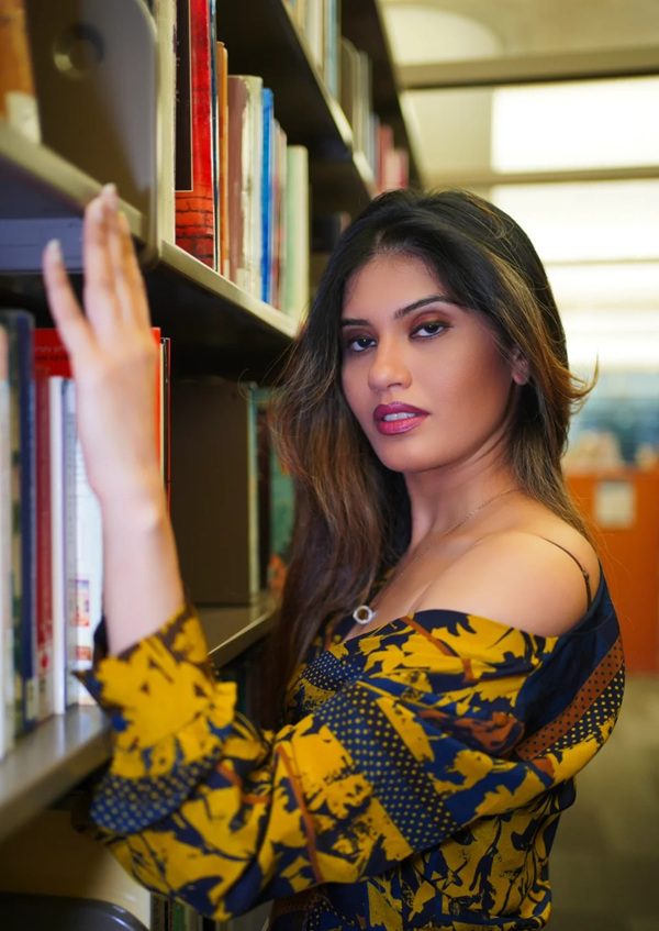 study girl dp 19